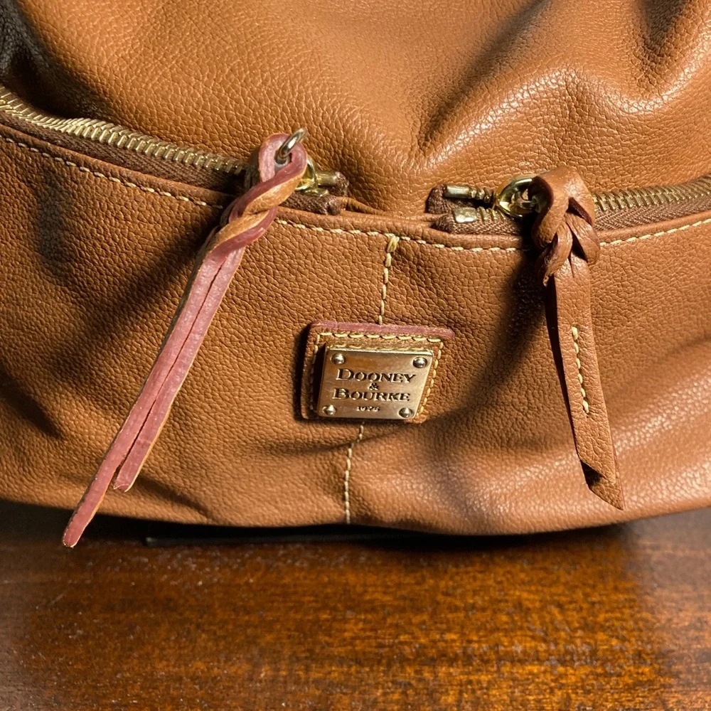 Vintage Dooney & Bourke Brown Leather Shoulder Bag J1530967